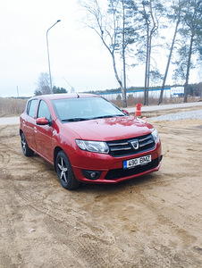 Продам Dacia Sandero 2014 (1 фото из 10)