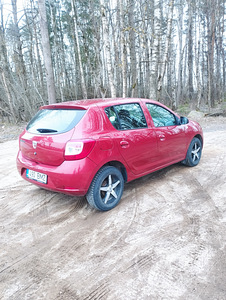Продам Dacia Sandero 2014 (7 фото из 10)