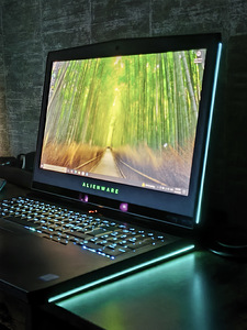 Alienware i7 8750h 1070 32 DDR4 "17 120hz (1 foto / 4)