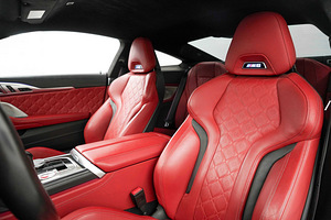 BMW M8 competition (9 фото из 11)