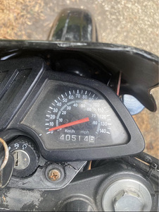Derbi senda sm 125cc 4T (6 foto / 8)