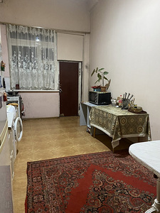 Վաճառվում է ընդարձակ բնակարան (10 լուսանկար / 12)