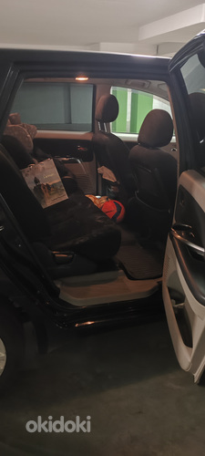 Mitsubishi Grandis (12 из 15)