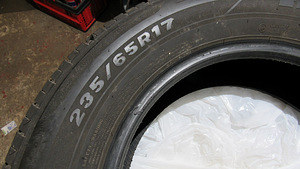 Suverehvid 235/65R17 (1 foto / 3)