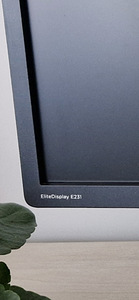 Б/у 23" монитор HP E231 (3 фото из 5)