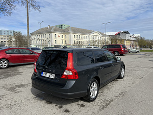 Volvo V70 2.4 129 KW D5 (4 foto / 15)
