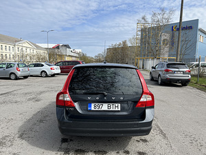 Volvo V70 2.4 129 KW D5 (8 foto / 15)