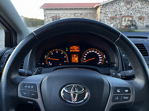 Toyota Avensis D-Cat 2.2 110kW (12 foto / 13)