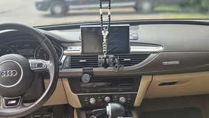 AUDI A6 C7 2014 (7 foto / 8)