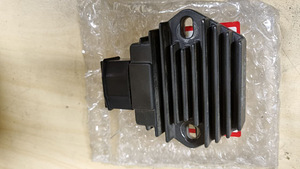 Honda cbf 600 relee-regulator (3 foto / 4)