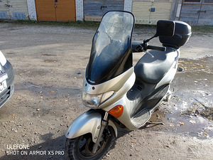 Suzuki epicuro 125ccm 4takti 11kw 2000a (1 foto / 3)