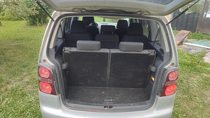 Vw touran (7 foto / 7)