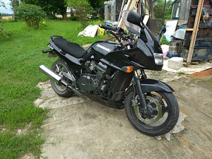 Kawasaki gpz1100. M/V (3 foto / 5)