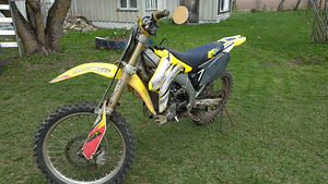 Suzuki rmz 450 2005a (4 foto / 4)