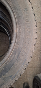 Зимние шины Bridgestone (4 фото из 4)
