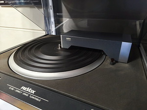 Vinüülplaadimängija Revox B790 (Direct Drive, Linatrack) (1 foto / 4)