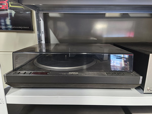 Vinüülplaadimängija Revox B790 (Direct Drive, Linatrack) (4 foto / 4)