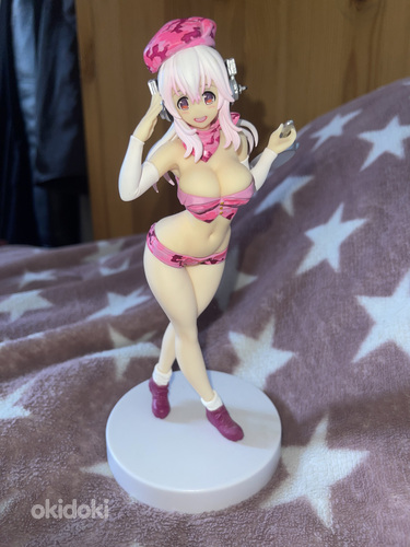 Super Sonico figuur