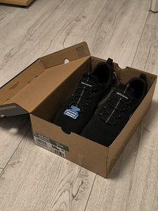 Skechers (1 фото из 5)