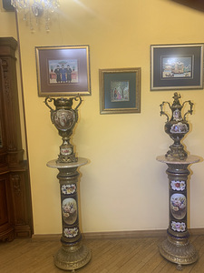 Երկու վինտաժային ծաղկամաններ հենակներով (1 լուսանկար / 10)