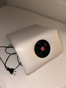 Ventilaator-tolmuimeja maniküüri jaoks