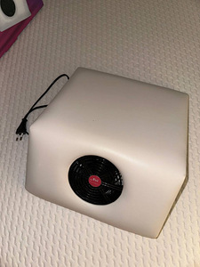 Ventilaator-tolmuimeja maniküüri jaoks (2 foto / 4)