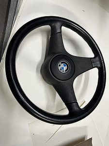 Спортивный кожаный руль для BMW E34 E30 E32 E28 E23 и т.д. (6 фото из 8)