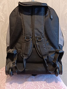 Рюкзак на колесах. (2 фото из 4)