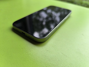 iPhone 17 256 Sage (10 фото из 10)