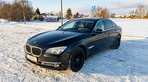 2013 BMW 740d xDrive 3.0 230kW (5 foto / 13)