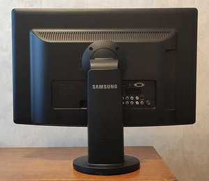 Acer AT2326 23" TV-monitor (7 foto / 7)