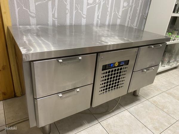 Külmtöölaud 4 sahtliga madal grillile / pliidile 126x65x70cm (foto #3)