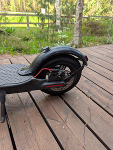 Xiaomi Mi Scooter M365 Pro (1-е поколение) (4 фото из 7)