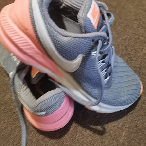 Nike tossud 36 (1 foto / 3)