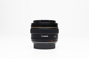 Canon EF 50mm f/1.4 USM objektiiv (4 foto / 10)