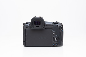 Canon EOS R (body) hübriidkaamera (uus) (4 foto / 10)