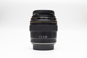 Canon EF 85mm f/1.8 USM objektiiv (3 foto / 10)