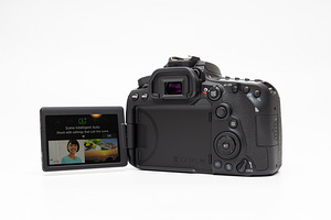 Canon EOS 90D (body) peegelkaamera (5 foto / 10)