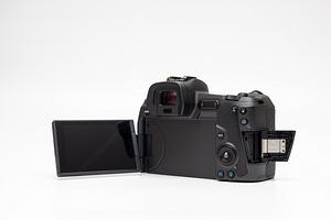 Canon EOS R (body) hübriidkaamera (5 foto / 10)