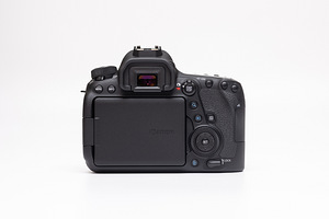 Canon EOS 6D Mark II (body) peegelkaamera (4 foto / 10)