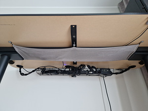 Reguleeritava kõrgusega elektriline laud IKEA BEKANT 160x80 (7 foto / 10)