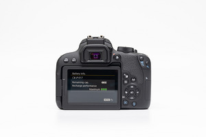 Canon EOS 800D + 18-55mm + 50mm kaamerakomplekt (5 foto / 10)