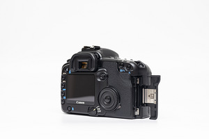 Canon EOS 30D (body) peegelkaamera (7 foto / 10)