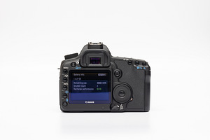 Canon EOS 5D Mark II (body) peegelkaamera (5 foto / 10)