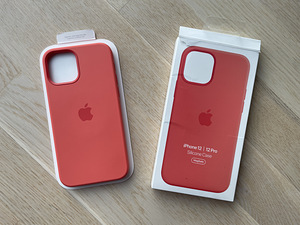 Apple iPhone 12 / 12 Pro MagSafe оригинальный чехол (3 фото из 7)