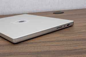 Apple MacBook Pro 16 M3 Pro 18GB/512GB Silver ENG/RUS (3 foto / 10)