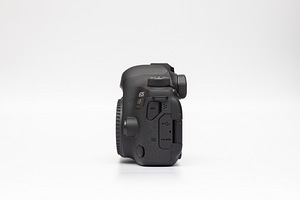 Canon EOS 6D Mark II (body) peegelkaamera (3 foto / 10)