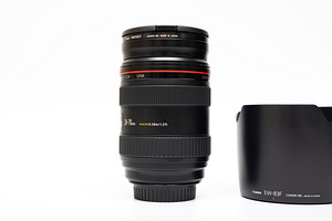 Canon EF 24-70mm f/2.8L USM objektiiv (2 foto / 9)