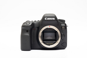 Canon EOS 6D Mark II (body) peegelkaamera (2 foto / 10)