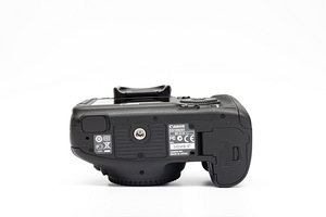 Canon EOS 7D (body) peegelkaamera (9 foto / 10)